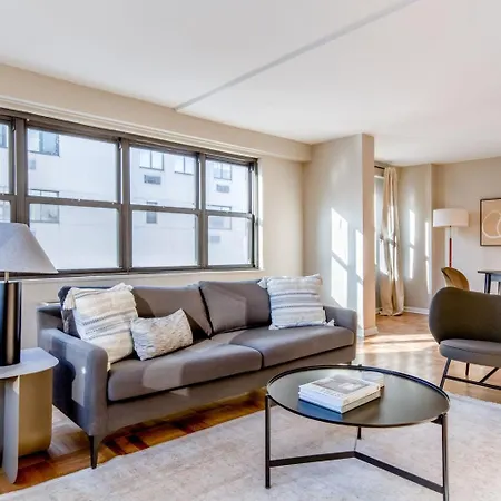 Apartment Ues 1br W Doorman Gym Elevator Nr Park Nyc-1330 *