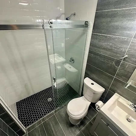 Monthly Nyc Rentals- Beautiful 2 Bedroom 2 Ba Unit Apartment *