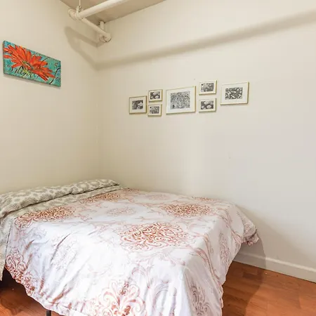 Monthly New York- Spacious 4 Bedroom Unit New York