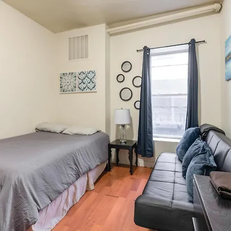 Apartment Monthly New York- Spacious 4 Bedroom Unit *