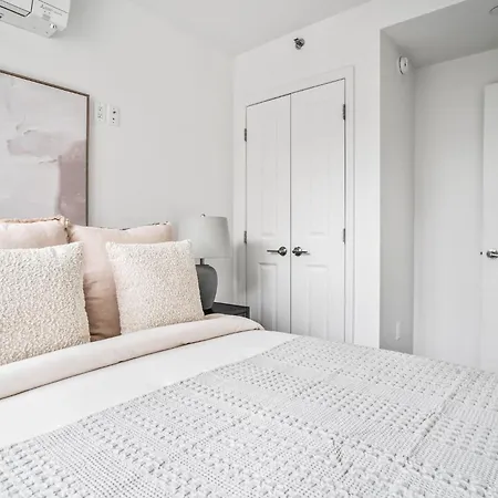 Stunning Modern 2bedroom Near Park And Times Square