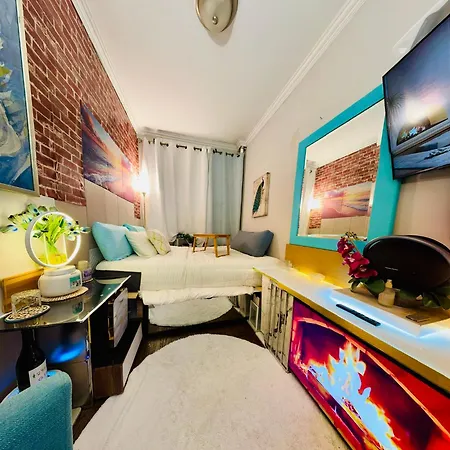 Times Square Cozy 4 Bedroom Nyc Apartment *