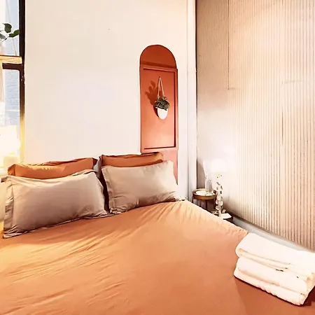 Homestay Terracotta - Small Private Bedroom In Les New York