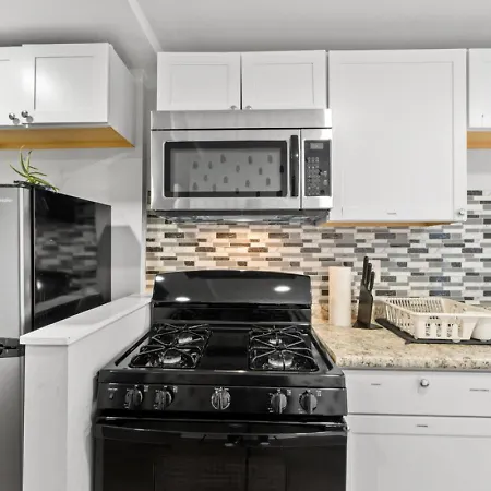 The Whimsical Estate Sleeps 16plus 20m To Nyc Free Parking *