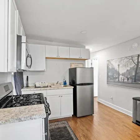 The Whimsical Estate Sleeps 16plus 20m To Nyc Free Parking Holiday home *