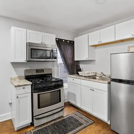 The Whimsical Estate Sleeps 16plus 20m To Nyc Free Parking Holiday home