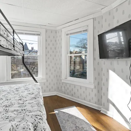 The Whimsical Estate Sleeps 16plus 20m To Nyc Free Parking * New York