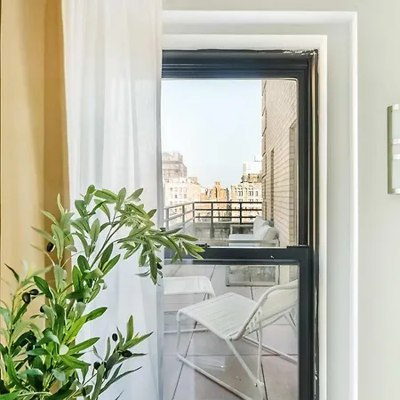 Apartment 73-1504 Newly Reno Uws Doorman Gym Laundry New York