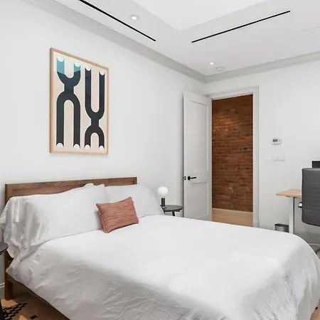 Linden Place Ii By Rove Travel 3 Bedroom Lenox Hill Apartment