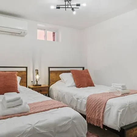 Apartment Bushwick 3br Loft- Rooftop, Group Friendly At 