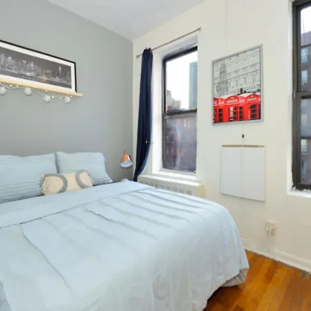 Unique 2 Bed 1 Bath In Ues Apartment *