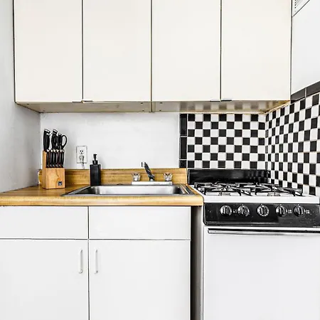 Apartment Trendy & Comfy 2 Bdr & 1 Bth In Midtown Manhattan New York