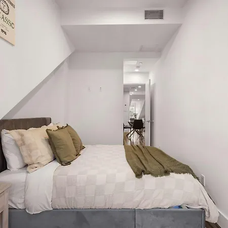 Apartment Spacious 3br Family Haven In Lower Manhattan
