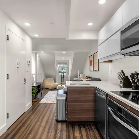 Spacious 3br Family Haven In Lower Manhattan New York