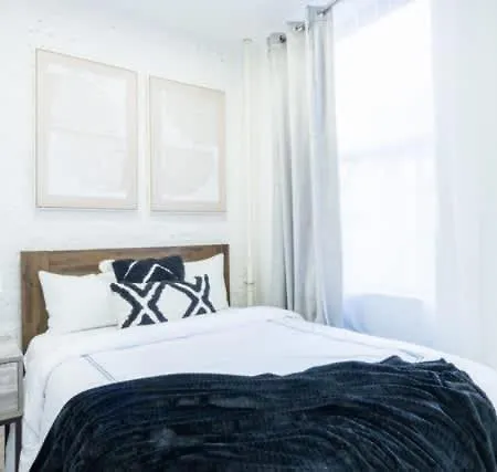 180-2 Brand New 2br 1bath East Village *