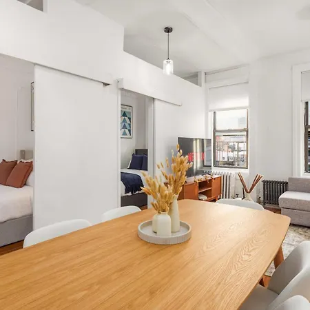 Apartment Stylish East Village Escape Comfort & Convenience