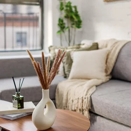 Stylish East Village Escape Comfort & Convenience Apartment New York