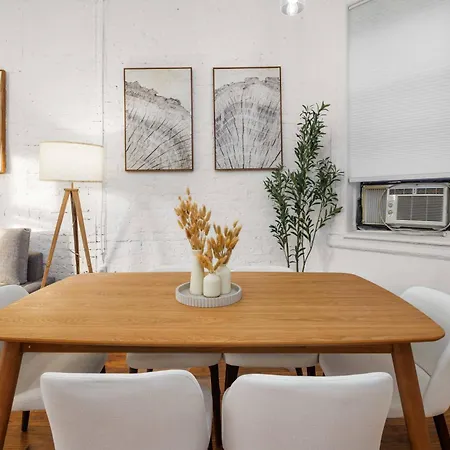 Apartment Stylish East Village Escape Comfort & Convenience *
