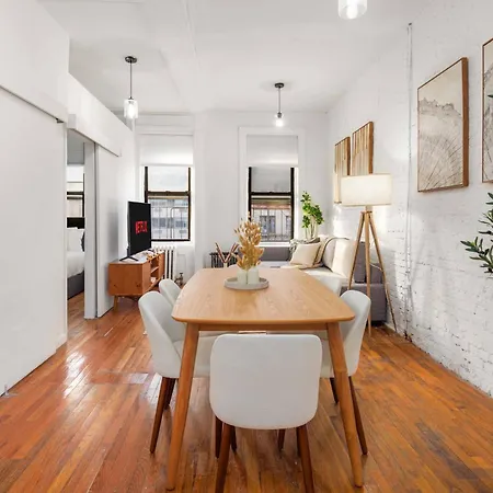 Stylish East Village Escape Comfort & Convenience New York