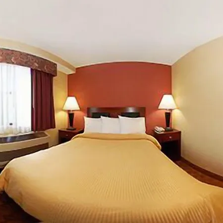 The Landing At Laguardia Hotel 3*