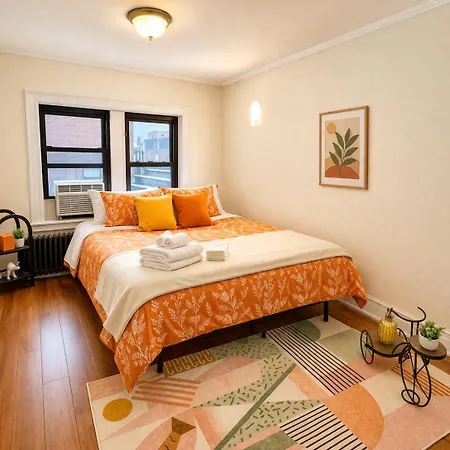 Flatiron Bright 1br With Living Room, Floor Location In Fancy Manhattan
