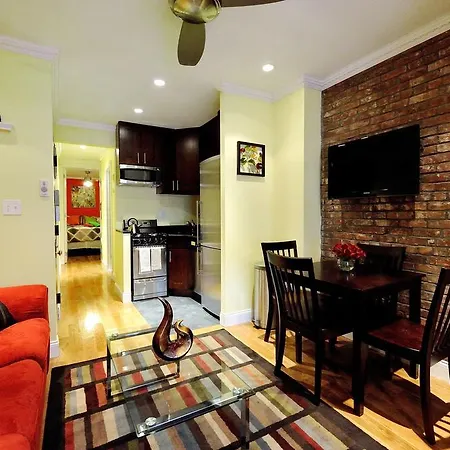Two-bedroom - 10th Avenue Apartment New York