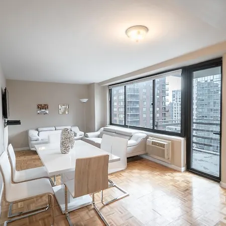 The Ideal 2 Bedroom Getaway By Central Park Uws