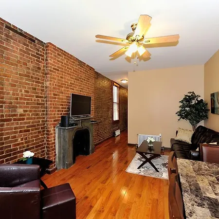 Apartment Oversized Chelsea 3 Bed 2 Bath *