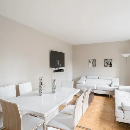 The Ideal 2 Bedroom Getaway By Central Park Uws Apartment