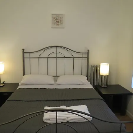 Apartment Uptown Broadway Deluxe