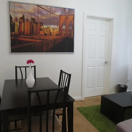 Apartment Uptown Broadway Deluxe New York