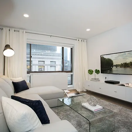 Places4stay Times Square Luxury