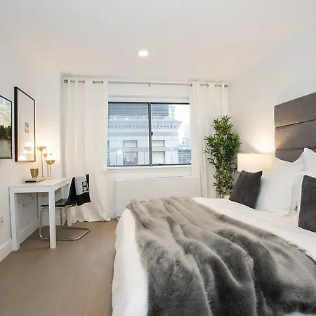 Places4stay Times Square Luxury *