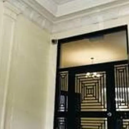 Great Great Location Great Building Apartment