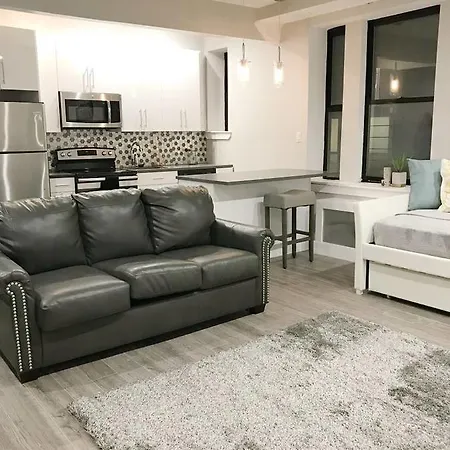 Great Great Location Great Building Apartment *