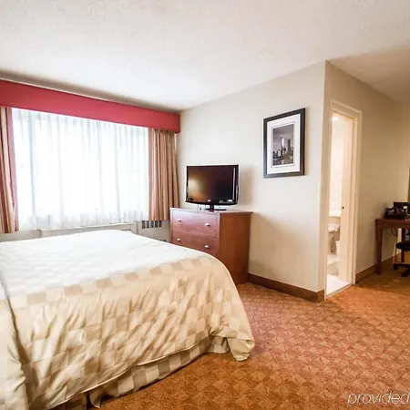 The Landing At Laguardia Hotel