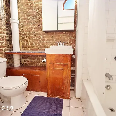 Broom St. Apt 5w Apartment *
