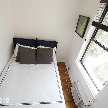 Apartment East 14th Street Apt 5a