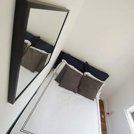 East 14th Street Apt 5a Apartment New York