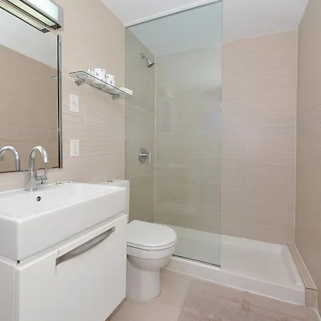 Times Square Luxury Two Bedrooms With Private Balcony