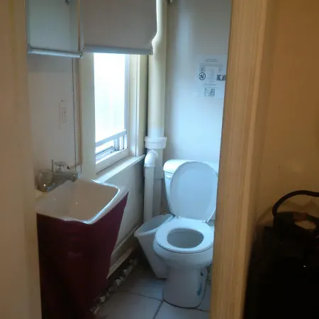 408 Le Hostel