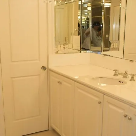 Apartment Sleeps 4 Air Con Wifi New York