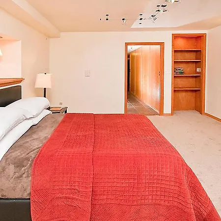 Apartment Sleeps 10 Wifi *