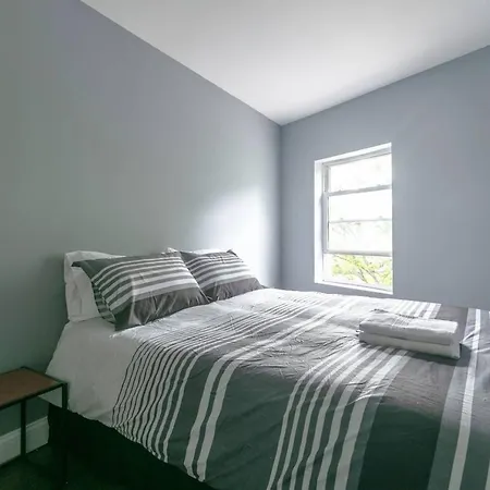 Amazing 3 Bedroom In Williamsburg New York