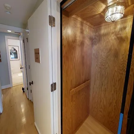 Brighton Beach Ocean Front Home. Two *
