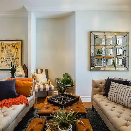 Stayloom's Gorgeous Luxe Brownstone | Near A/c Villa