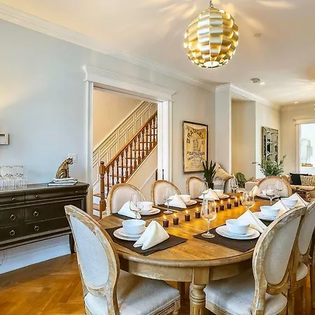 Stayloom's Gorgeous Luxe Brownstone | Near A/c New York