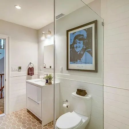 Villa Stayloom's Gorgeous Luxe Brownstone | Near A/c