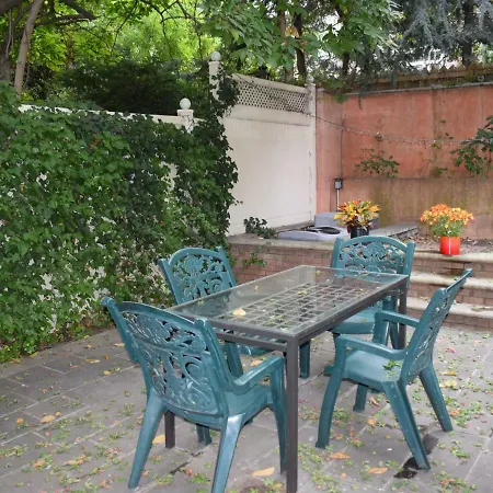 4 Bd Garden *