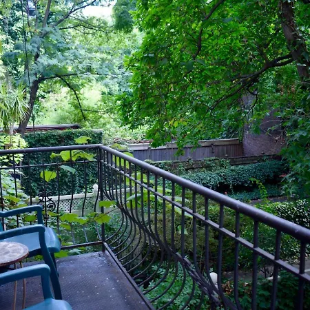 4 Bd Garden Apartment *